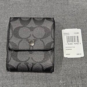 Coach F25433 Grooming Kit